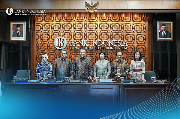 ATM Card Use Continues to Decline, Digital Banking Soars